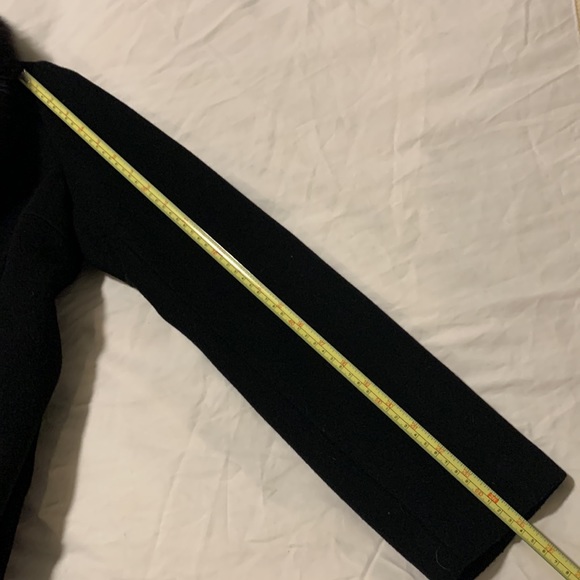 1 Madison Limited Collection coat with removable genuine fox fur collar - Picture 13 of 13